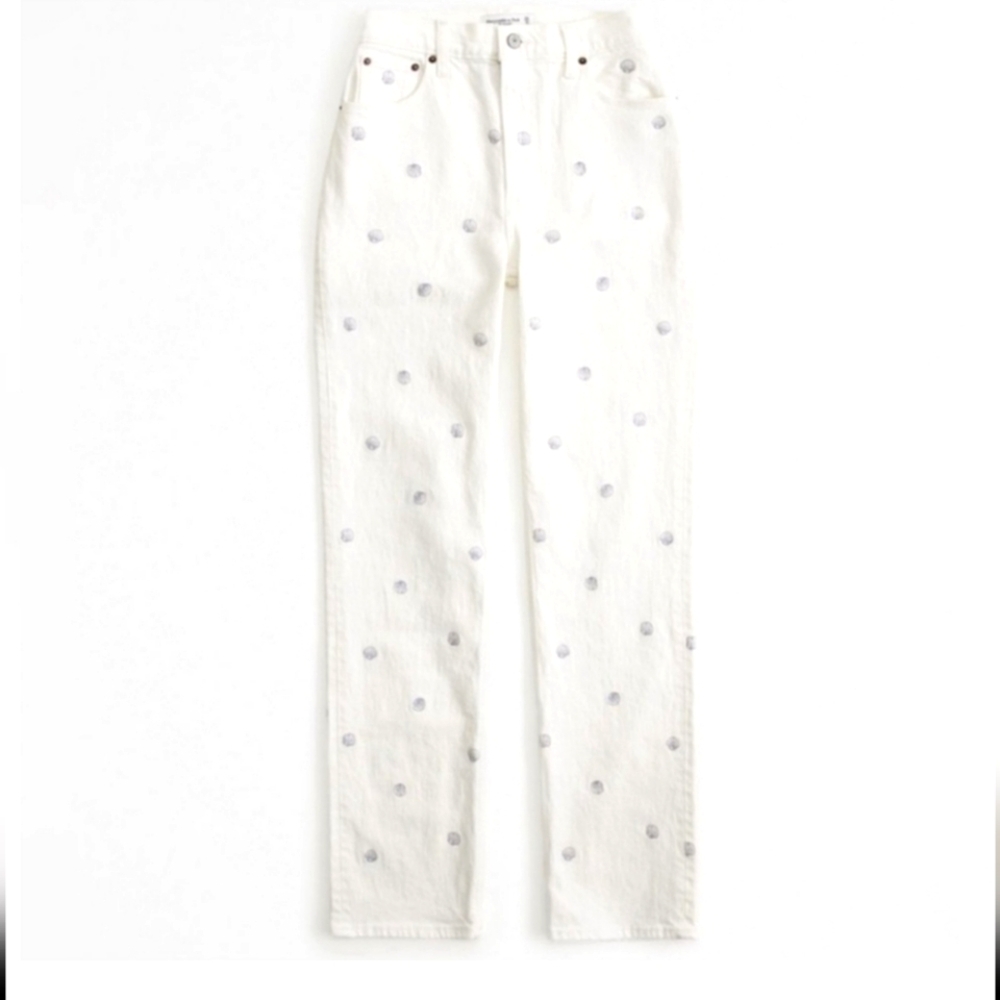 NWT A&F 90s Straight w Shell